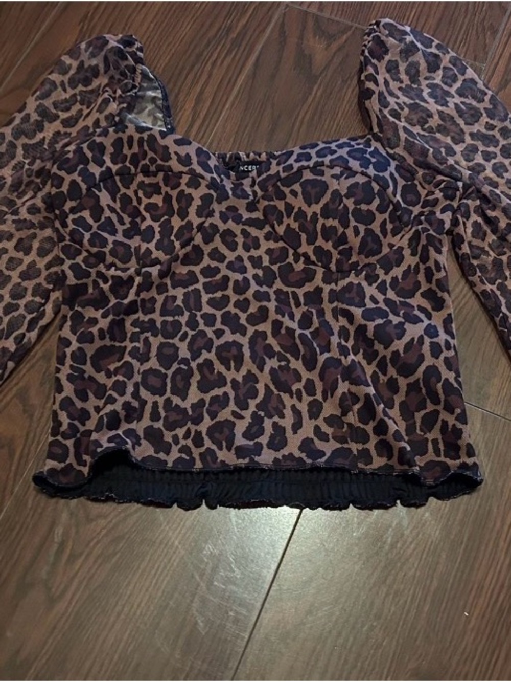 Sincerely Jules Leopard Puff Sleeve Crop Top - Brown/Black